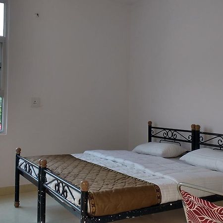 Club Awara Holiday Resort Manesar Exterior foto